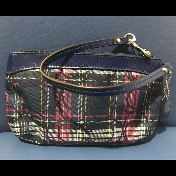 Coach multi plaid tartan patent leather wristlet - Picture 2 of 16